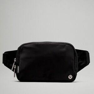 Everywhere belt bag 2L